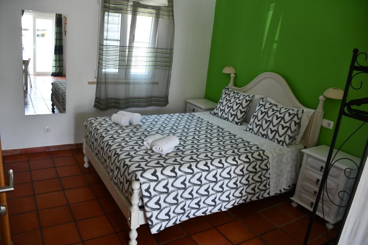 Alojamentos Vitinho - Vila Nova Milfontes วิลานอวา ดิ มิลฟงติส ภายนอก รูปภาพ